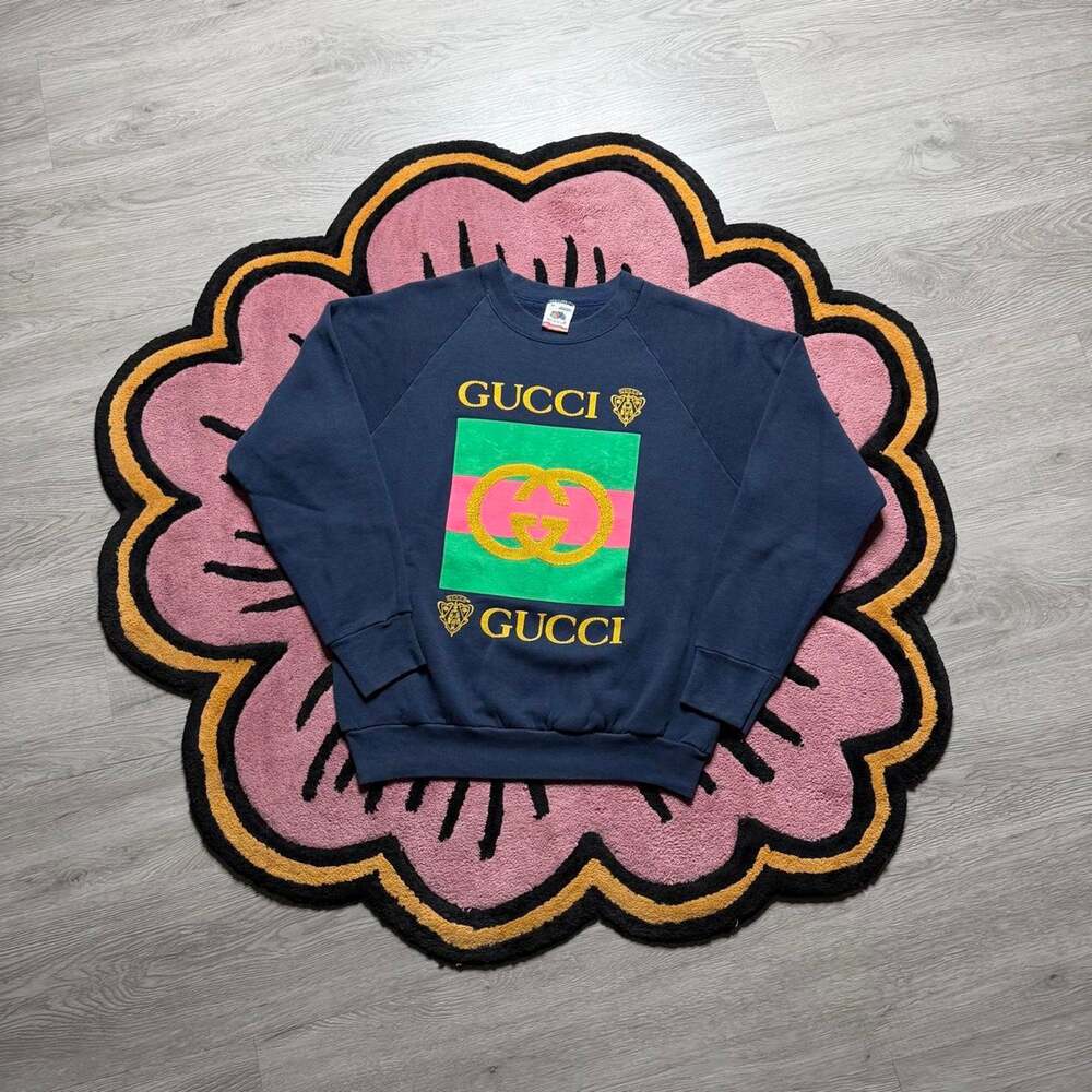 Vintage 90’s Gucci Graphic Logo Crewneck Sweatshirt Size Medium Navy Blue